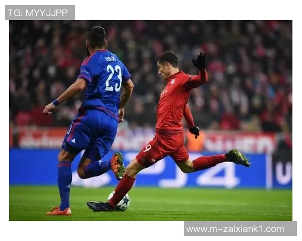 莱万重返安联球场引发拜仁球迷愤怒反应：背叛与忘恩负义的争议之战